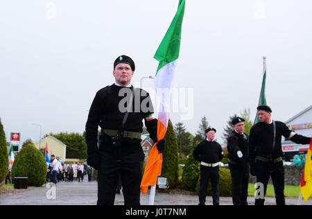 Plus Carrok, comté de Tyrone. Apr 16, 2017. Un républicain de Pâques 1916 défilé de commémoration et de rallye, comté de Tyrone. Credit : Mark Winter/Alamy Live News Banque D'Images