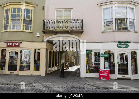 Entrée de la Cour de l'avertisseur sonore, High Street, Braintree, Essex Banque D'Images