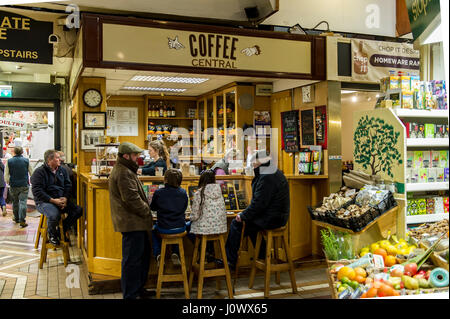 Le Central Café Café au marché anglais, Cork, Irlande. Banque D'Images