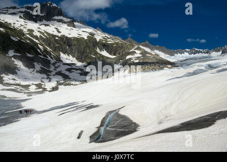 Équipe d'expédition est prêt pour une randonnée sur le glacier du Rhône Banque D'Images