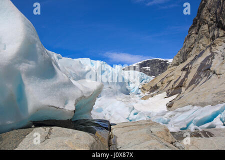 Vue rapprochée à Nigardsbreen Glacier dans le Parc National de Jostedalsbreen, Norvège Banque D'Images