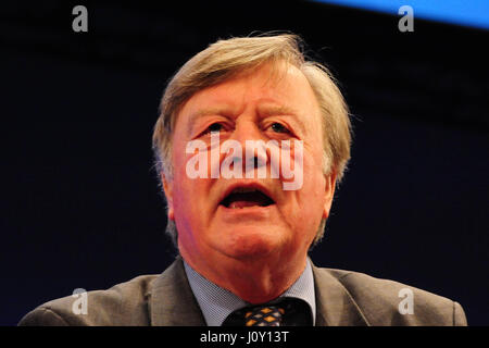 Ken Clarke, ancien homme politique conservateur et ministre sans portefeuille dans le gouvernement britannique, s'adresse à la conférence du parti conservateur écossais à Édimbourg Banque D'Images