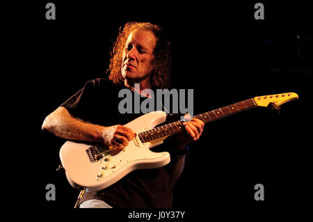 Scott Henderson, scott henderson, portrait, guitariste, tribal tech, Jazz, fusion, Scott Henderson (né 26 août 1954) photo Kazimierz Jurewicz, Banque D'Images