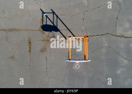 Basket-ball, cerceau et net d'en haut Banque D'Images