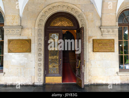 Gori, Géorgie - 28 septembre 2016 : Entrée au Musée de Joseph Staline à Gori. Dans la ville où Staline était né. Banque D'Images