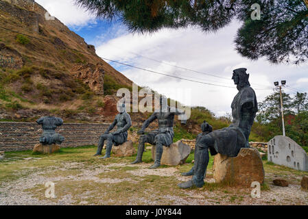 Gori, Géorgie - 28 septembre 2016 : Mémorial des soldats par le guerrier géorgienne Gori Fortress Banque D'Images