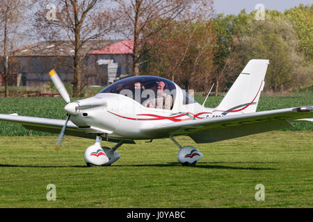 TL Ultralight TL2000UK Carbon Sting G-CGPO Banque D'Images