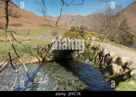 Le pont à cheval, Wasdale dans le Lake District Banque D'Images