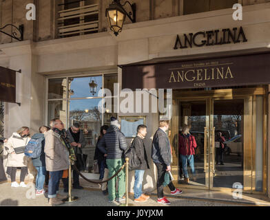 Maison de thé Angelina et café, 226 Rue de Rivoli, Paris, France Banque D'Images