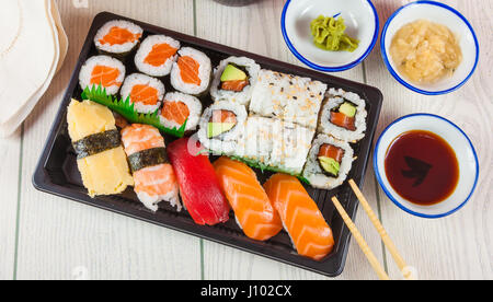 Bac à emporter Sushi Banque D'Images