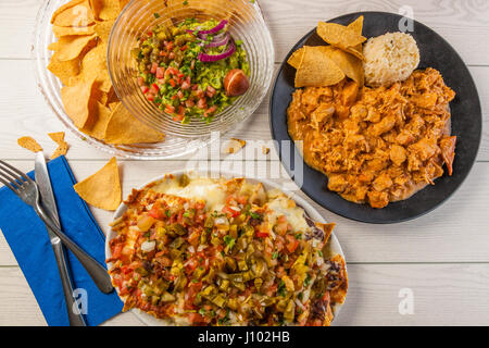 La nourriture mexicaine sur une table. Vue d'en haut. Banque D'Images