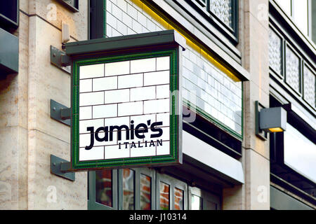 Londres, Angleterre, Royaume-Uni. Jamie Oliver's Italian Restaurant à Covent Garden Banque D'Images