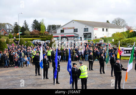 Plus Carrok, comté de Tyrone. Apr 16, 2017. Un républicain de Pâques 1916 défilé de commémoration et de rallye, comté de Tyrone. Credit : Mark Winter/Alamy Live News Banque D'Images