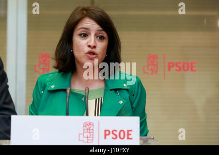 Madrid, Espagne. 18 avr, 2017. Homme politique PSOE Adriana Lastra présente Pedro Sanchez"s candidature pour la présidence du parti au siège à Madrid, le mardi, 18 avril 2017. Gtres más información : crédit en ligne Comuniación,S.L./Alamy Live News Banque D'Images