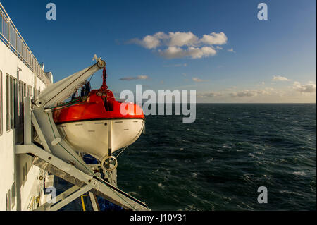 Sauvetage sur le Ro/Ro ferry Stena Line M/V Oscar Wilde avec copie espace. Banque D'Images