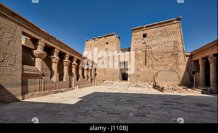 Le temple ptolémaïque d'Isis de Philae, Assouan, Egypte, Afrique du Sud Banque D'Images