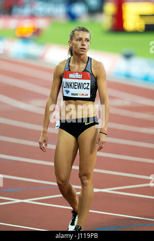 Joanna Linkiewicz (Pologne) qui se font concurrence sur le 400m haies finale au London, UK, IAAF Diamond League Anniversaire Jeux. 22 Juillet 2016 Banque D'Images