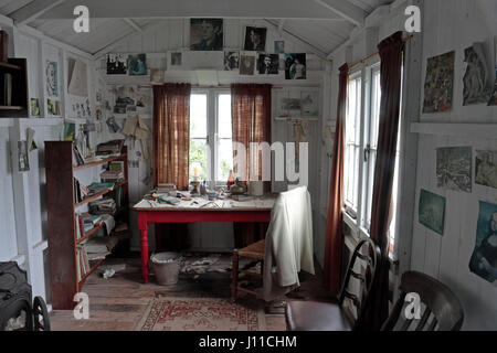 Dylan Thomas, l'écriture iconique jeter sur la rivière Taf à Laugharne, Dyfed, Pays de Galles. Banque D'Images