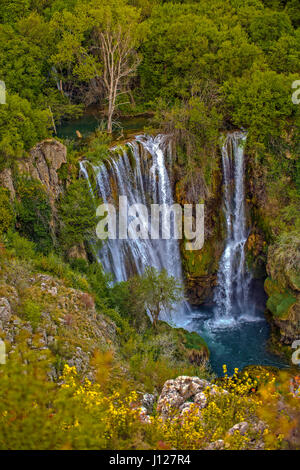 La Croatie Dalmatie Parc National de Krka - Manojlovac waterfall Banque D'Images