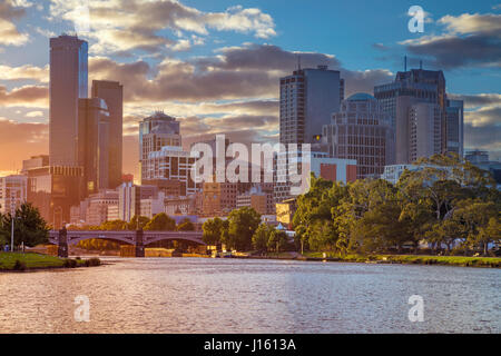 Ville de Melbourne. Image paysage urbain de Melbourne, Australie en été au coucher du soleil. Banque D'Images