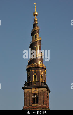 Clocher d'église baroque néerlandais de notre sauveur, Copenhague, Danemark Banque D'Images