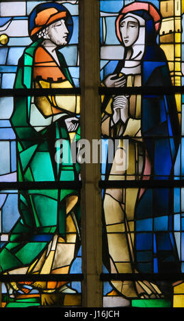 Vitraux dans l'église de Tervuren, Belgique, représentant la Vierge Marie et Joseph Banque D'Images