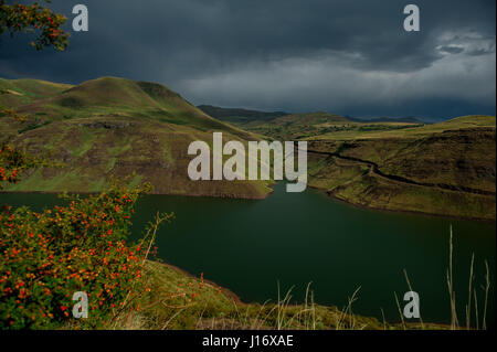 Le barrage de Katse, qui fait partie du Lesotho Highlands Water Project, fournissant de l'eau à l'Afrique du Sud voisine Banque D'Images