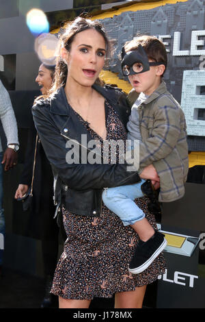 Westwood, CA, USA. Feb, 2017 4. LOS ANGELES - Oct 4 : Jordana Brewster, fils à la ''Lego Batman'' en première mondiale au Théâtre du Village le 4 février 2017 à Westwood, CA Crédit : Kathy Hutchins/via Zuma Zuma/fil Wire/Alamy Live News Banque D'Images