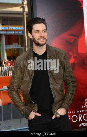 Los Angeles, Californie, USA. 18 avr, 2017. Ben Barnes à l'inoubliable '''' en première mondiale au théâtre chinois de Grauman, IMAX le 18 avril 2017 à Los Angeles, CA Crédit : Kathy Hutchins/via Zuma Zuma/fil Wire/Alamy Live News Banque D'Images