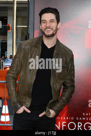 Los Angeles, USA. 18 avr, 2017. Ben Barnes à la première de 'inoubliable au théâtre chinois de Grauman le 18 avril 2017 à Hollywood, Californie. Crédit : David Edwards/media/Alamy Punch Live News Banque D'Images