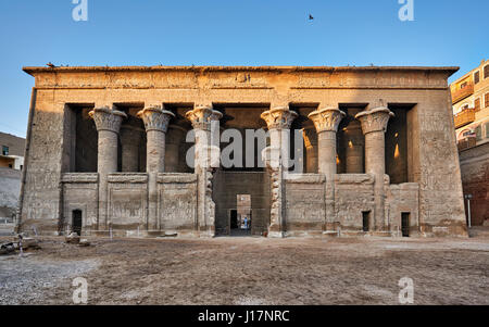 Le Temple de Khnoum à Esna, Égypte, Afrique Banque D'Images