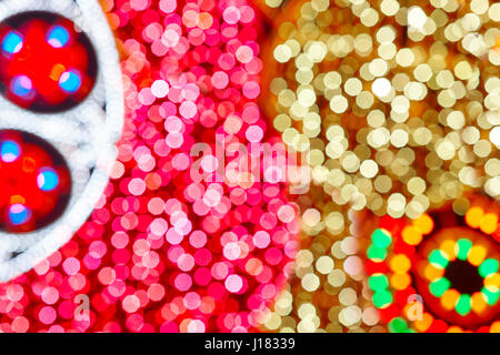 Décoration de Noël les lumières de la ville dans des cercles. L'horizontale Banque D'Images