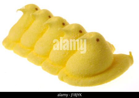 Marshmallow Peeps candy, poussin printemps classique de Pâques ou traiter Banque D'Images
