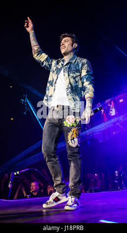 J-Ax & Fedez soldout à Rome lors de la tournée : Fedez Rolex Où : Rome, Italie Quand : 18 Mar 2017 Crédit : IPA/WENN.com **Uniquement disponible pour publication au Royaume-Uni, USA, Allemagne, Autriche, Suisse** Banque D'Images