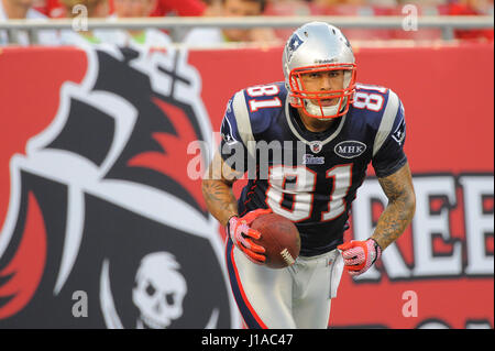 18 août 2011 - Tampa, Floride, USA - New England Patriots tight end Aaron Hernandez (81) pendant les tapotements match contre les Tampa Bay Buccaneers chez Raymond James Stadium le 18 août 2011 à Tampa, Floride..Â©2011 Scott A. Miller. (Crédit Image : © Scott A. Miller via Zuma sur le fil) Banque D'Images