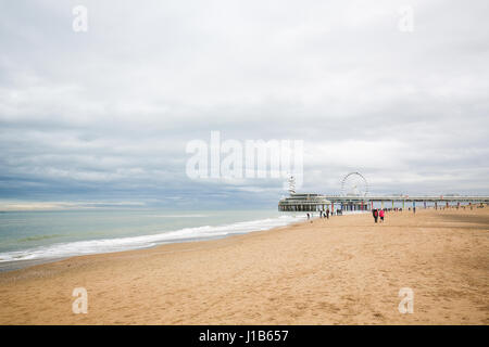 La Jetée de Scheveningen est une jetée dans la ville néerlandaise de Scheveningen près de La Haye. Banque D'Images