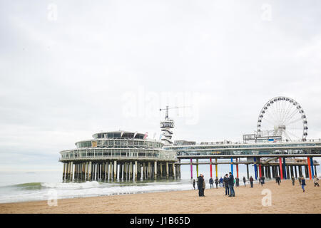 La Jetée de Scheveningen est une jetée dans la ville néerlandaise de Scheveningen près de La Haye. Banque D'Images