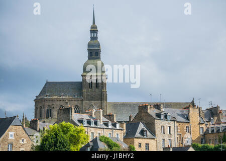 Jardin Anglais Basilique Saint-Sauveur, Dinan, Bretagne, France Banque D'Images