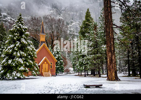 La Vallée Yosemite Chapelle à hiver - Yosemite National Park, California, USA Banque D'Images