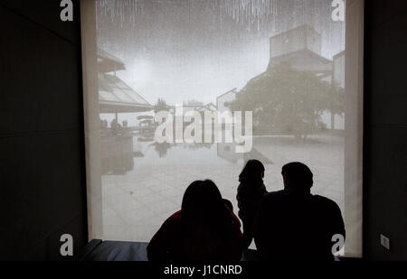 Suzhou, Chine - le 23 décembre 2016, le bâtiment de Suzhou Museum,affichage dans l'écran de la fenêtre,conçu par le célèbre architecte Ieoh Ming Pei Banque D'Images