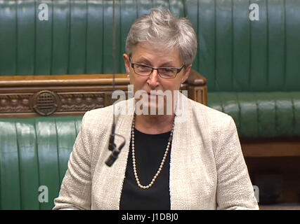 Gisela Stuart, l'un des principaux partisans de la main-d'Brexit, parle à la Chambre des communes, Londres, où elle a prié instamment l'opposition d'examiner l'accord de sortie de l'Union européenne de manière constructive et sans relâche, comme elle a fait peut-être sa dernière apparition à la Chambre des communes. Banque D'Images