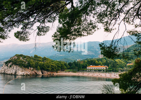 La plage de la Reine près de Villa Milocer au Monténégro Banque D'Images