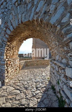 Dans Archway, château de Palamidi, ville de Nauplie, Péloponnèse, Grèce Banque D'Images