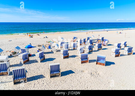 Chaises de plage à Kampen village, l'île de Sylt, Allemagne Banque D'Images