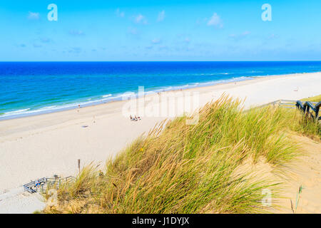 Dunes de sable, d'herbe et belle vue sur la plage, l'île de Sylt, Allemagne Banque D'Images