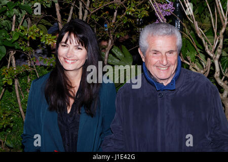 Paris, France. 19 avril, 2017. Valérie Perrin et président du jury, Claude Lelouch assister aux 10e 'La Closerie des Lilas" 2017 Prix littéraires à la Closerie des Lilas. Credit : Bernard Menigault/Alamy Live News Banque D'Images