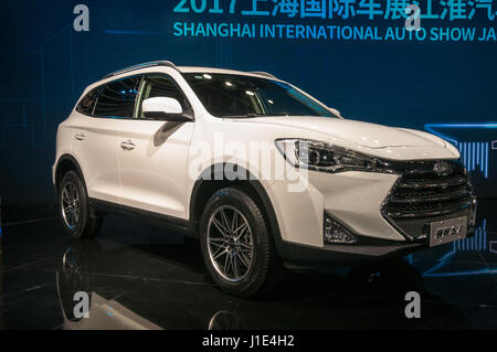 Shanghai, Chine. Apr 19, 2017. Affiner JAC S7 dévoilé lors du Salon de l'Auto Shanghai 2017 Credit : Mark Andrews/Alamy Live News Banque D'Images