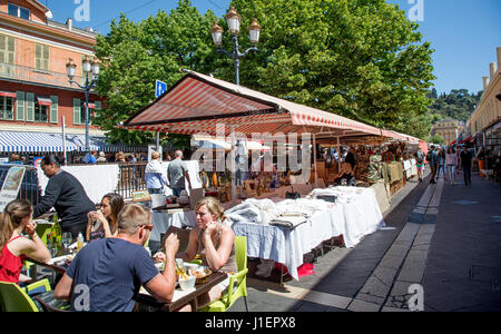 Le Lundi Cours Saleya Marché Brocante Nice France Banque D'Images