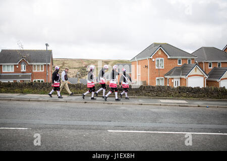 Le Britannia de coprah danseurs , une troupe de danseurs, Lancastre clog dance par Bacupon Le samedi de Pâques 2017 Banque D'Images