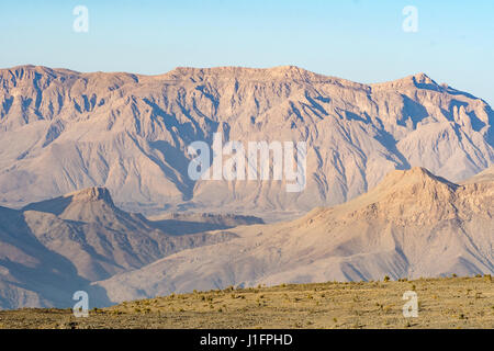 Oman ; Violet tonique Al Hajar de montagnes à Jebel Shams Banque D'Images